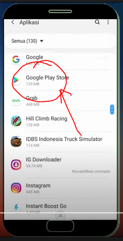 Cari dan klik aplikasi Google Play Store