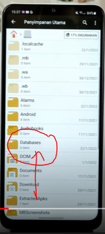 Folder Databases tersalin di bagian awal penyimpanan internal